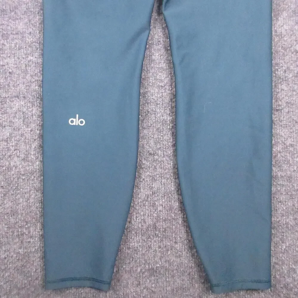 Alo Yoga brand alo